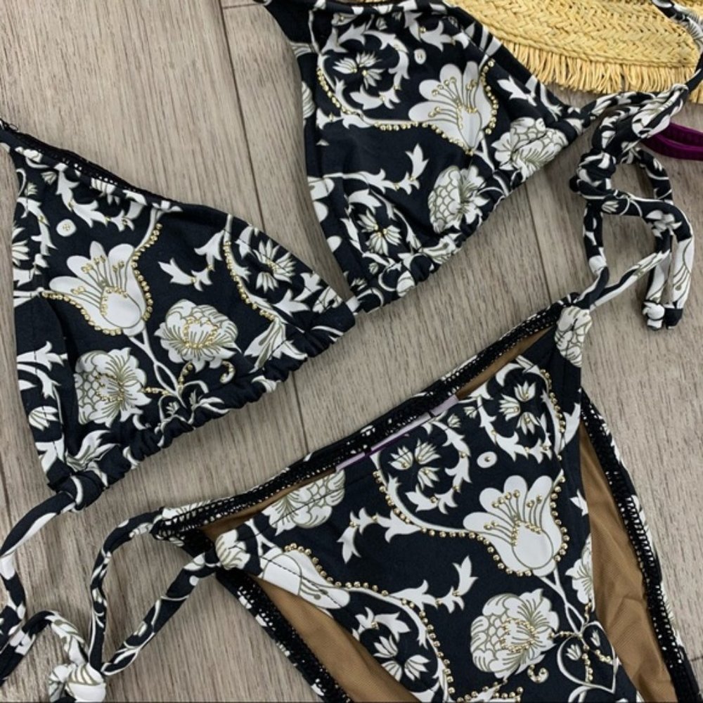 Cia.Maritima Bikini Swimsuit - Picture 2 of 10